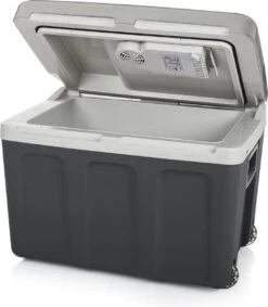 Tristar KB-7540 Koelbox 40 Liter - Koelbox Elektrisch - 12v Autolader En 230v Stopcontact - Koelt & Verwarmt - Grijs 21 Tristar KB-7540 Koelbox 40 Liter - Koelbox Elektrisch - 12v Autolader En 230v Stopcontact - Koelt & Verwarmt - Grijs -Buitenkampeer Winkel 1049x1200 6
