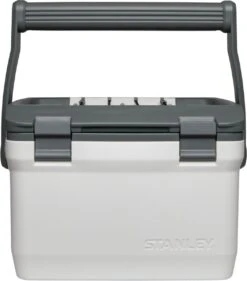 Stanley The Easy Carry Outdoor Cooler 6,6L - Koelbox - Green 23 Stanley The Easy Carry Outdoor Cooler 6,6L - Koelbox - Green -Buitenkampeer Winkel 1056x1200 1