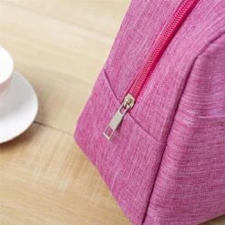 Koeltas - Lunchtas - Volwassenen En Kinderen - Compact & Handig: Zomer - Picknick -School - Lunch - Werk - Klassiek Roze 15 Koeltas - Lunchtas - Volwassenen En Kinderen - Compact & Handig: Zomer - Picknick -School - Lunch - Werk - Klassiek Roze -Buitenkampeer Winkel 1200x1200 1512