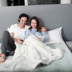 Bestway - Luchtbed AlwayzAire Queen -Buitenkampeer Winkel 1200x1200 564