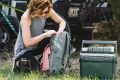 Stanley The Easy Carry Outdoor Cooler 15,1L - Koelbox - Green 14 Stanley The Easy Carry Outdoor Cooler 15,1L - Koelbox - Green -Buitenkampeer Winkel 1200x800 216