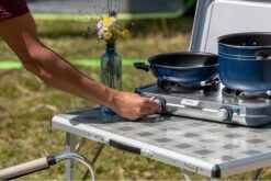 Campingaz Camping Kitchen 2 CV PZ Camping Kooktoestel - 2-pits - 2x 2000 Watt - Piezo 19 Campingaz Camping Kitchen 2 CV PZ Camping Kooktoestel - 2-pits - 2x 2000 Watt - Piezo -Buitenkampeer Winkel 1200x803 16