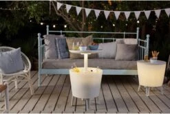 Keter Coolbar Partytafel – Lichtgevend - 49,5x49,5x57cm - Wit -Buitenkampeer Winkel 1200x806 5