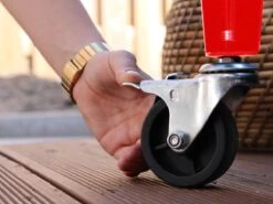 AXI Retro Cooler Rood - Koeler Met Wielen - 76L Inhoud - Koelbox Met Aftapkraan -Buitenkampeer Winkel 1200x900 33