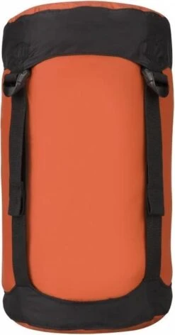 Sea To Summit Compressiezak - 10L - Oranje - Lichtgewicht -Buitenkampeer Winkel 628x1200 1