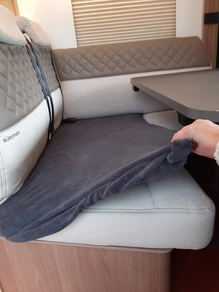 Bankhoes Voor Camper / Mobilhome / Caravan Carré Stretch Badstofhoes Per Stuk Kleur Antraciet Universeel Model 2 Bankhoes Voor Camper / Mobilhome / Caravan Carré Stretch Badstofhoes Per Stuk Kleur Antraciet Universeel Model - Afbeelding 2